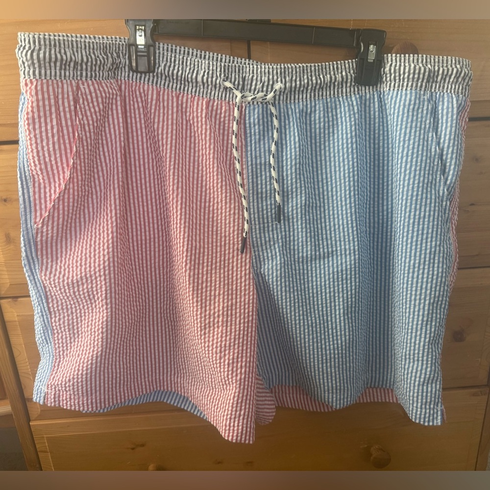 New American Eagle Outfitters Muted Red, White and Blue Men's Swim Trunks XXL